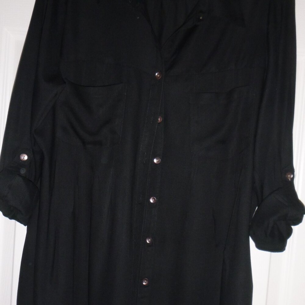 Style & Co – Womens Black roll tab shirt